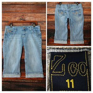 ZCO Capri Jeans 11 Y2K Low Rise Embroidered Cuffed Light Wash Denim Stretch